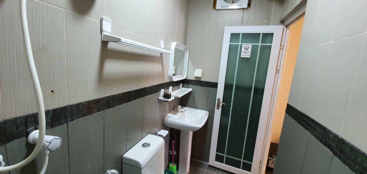 Surf Deck Hotel Thulusdhoo Exterior foto
