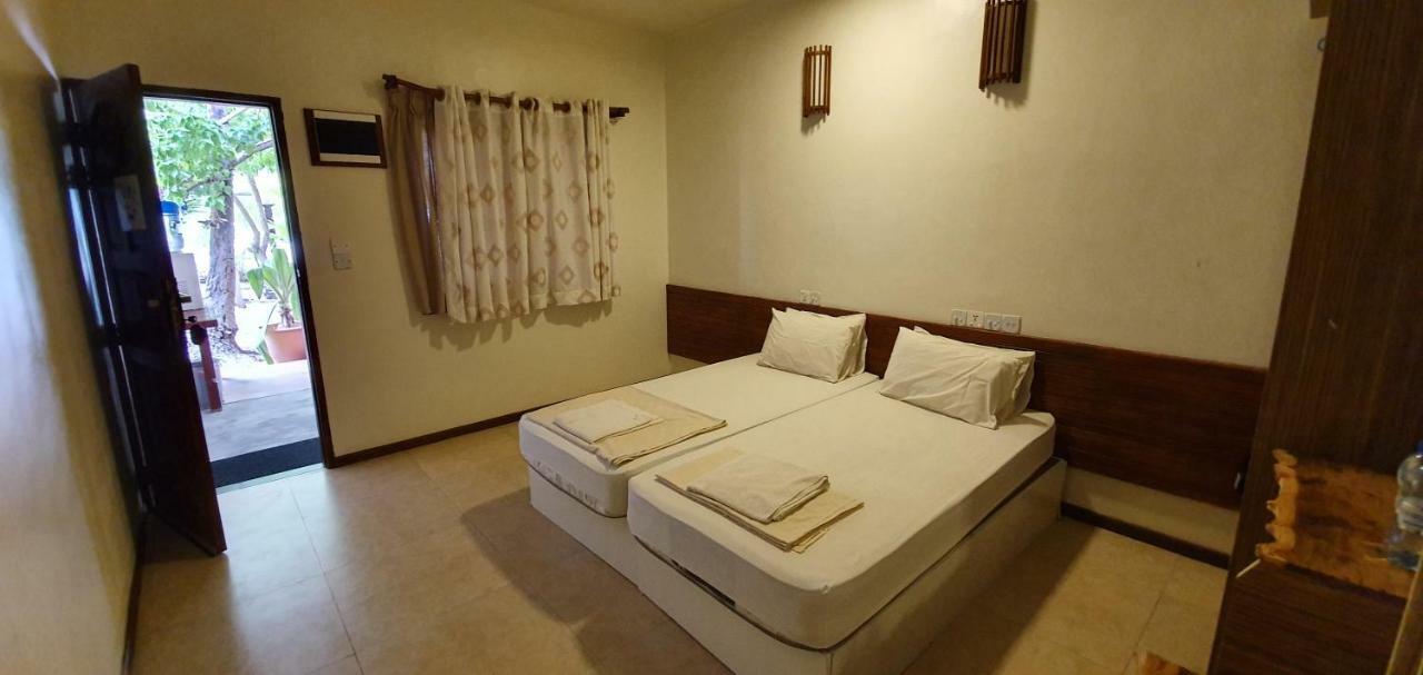 Surf Deck Hotel Thulusdhoo Exterior foto