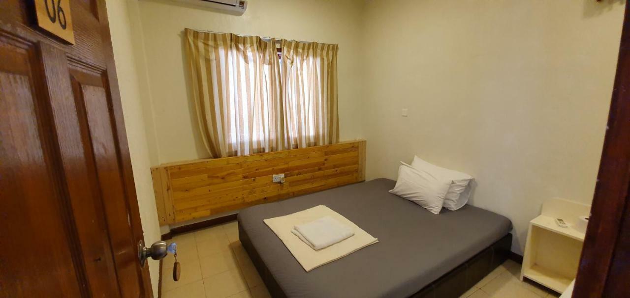 Surf Deck Hotel Thulusdhoo Exterior foto