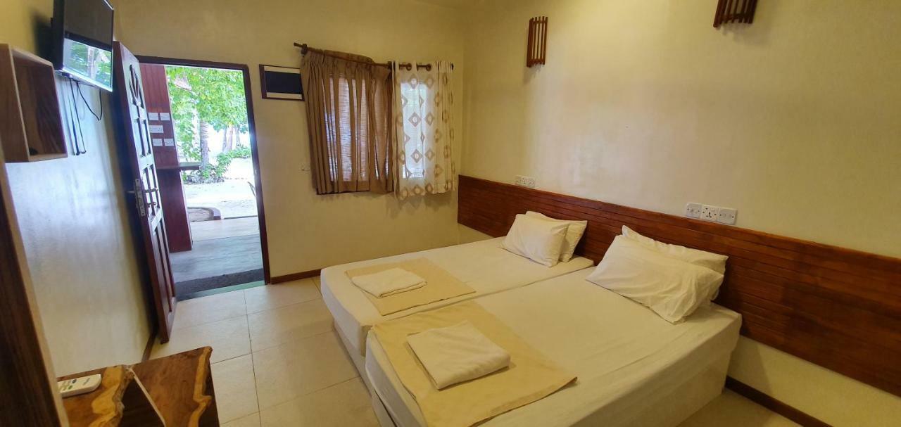 Surf Deck Hotel Thulusdhoo Exterior foto