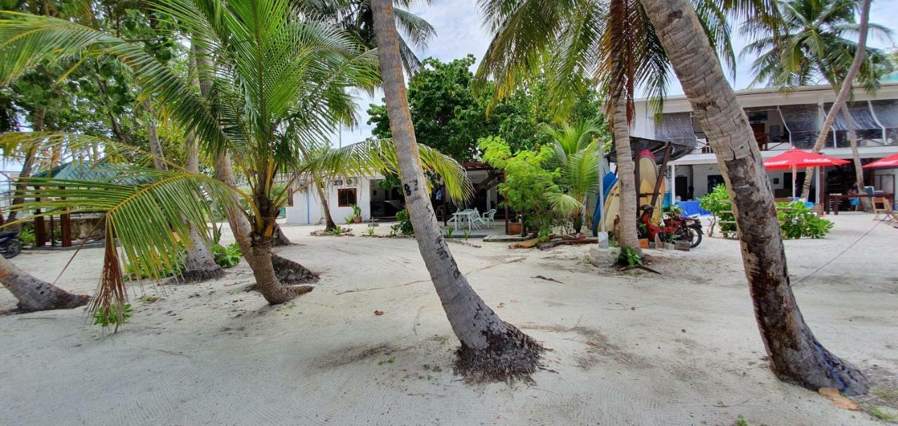 Surf Deck Hotel Thulusdhoo Exterior foto