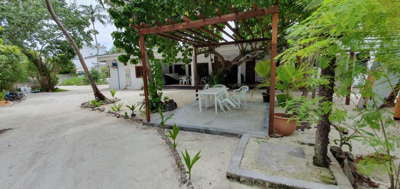 Surf Deck Hotel Thulusdhoo Exterior foto